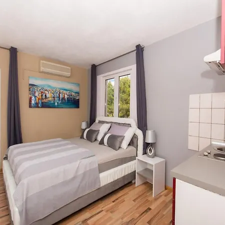 Stil - With Balcony And Sea View 101 * Trogir