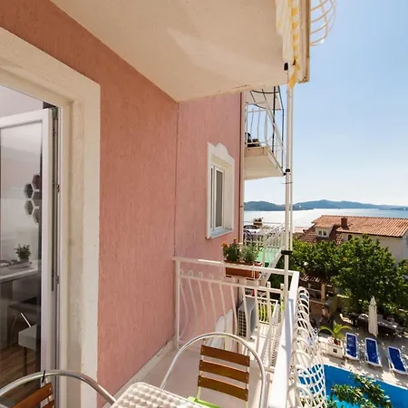 Stil - With Balcony And Sea View 101 Daire
