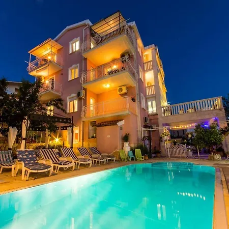 Apartment Stil - With Balcony And Sea View 101 Trogir