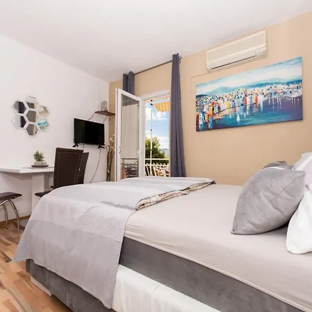 Stil - With Balcony And Sea View 101 * Trogir