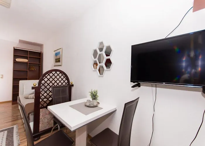 Stil - With Balcony And Sea View 101 Apartment