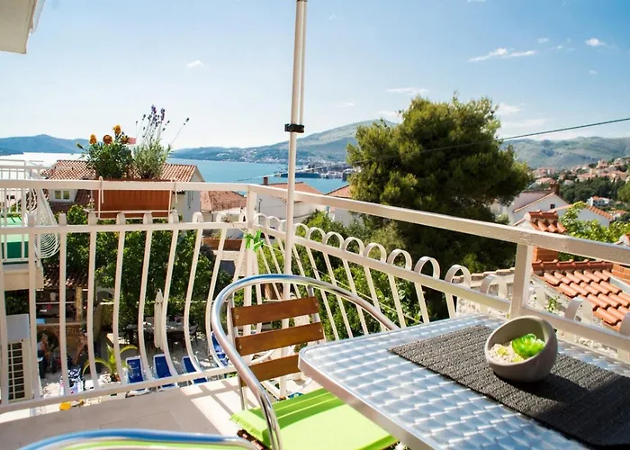 아파트 Stil - With Balcony And Sea View 101 트로기르