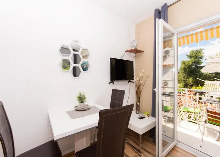 Stil - With Balcony And Sea View 101 트로기르